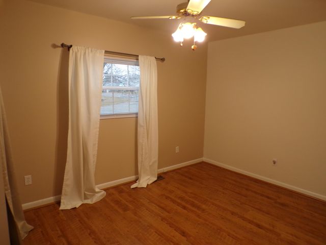 2061 Mountain AVE, Salem, VA 24153