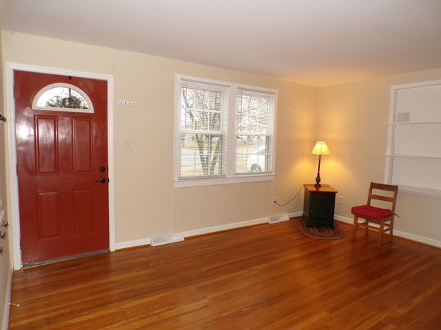 2061 Mountain AVE, Salem, VA 24153