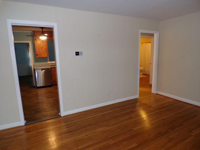 2061 Mountain AVE, Salem, VA 24153