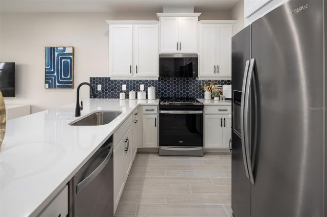 2915 CAMELLIA FLOWER STREET, Apopka, FL 32703