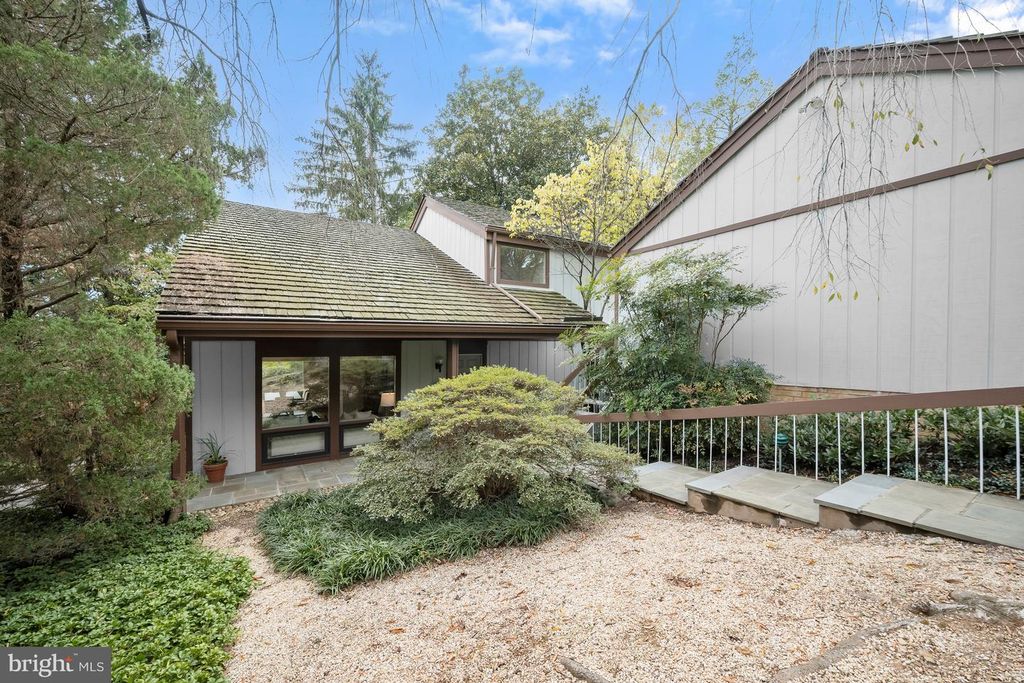 6306 SWORDS WAY, Bethesda, MD 20817