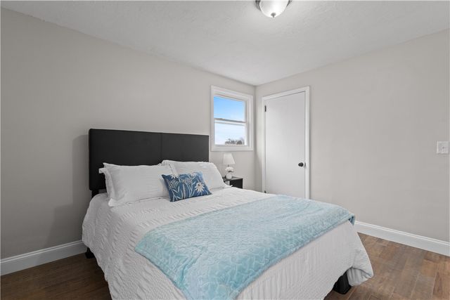 81 Kenyon Road, Tiverton, RI 02878