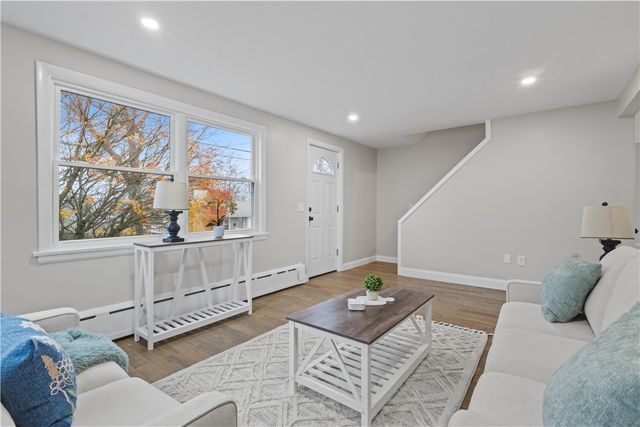 81 Kenyon Road, Tiverton, RI 02878