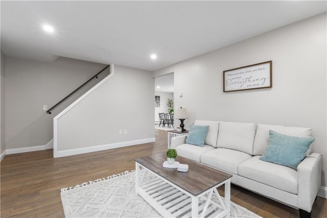 81 Kenyon Road, Tiverton, RI 02878