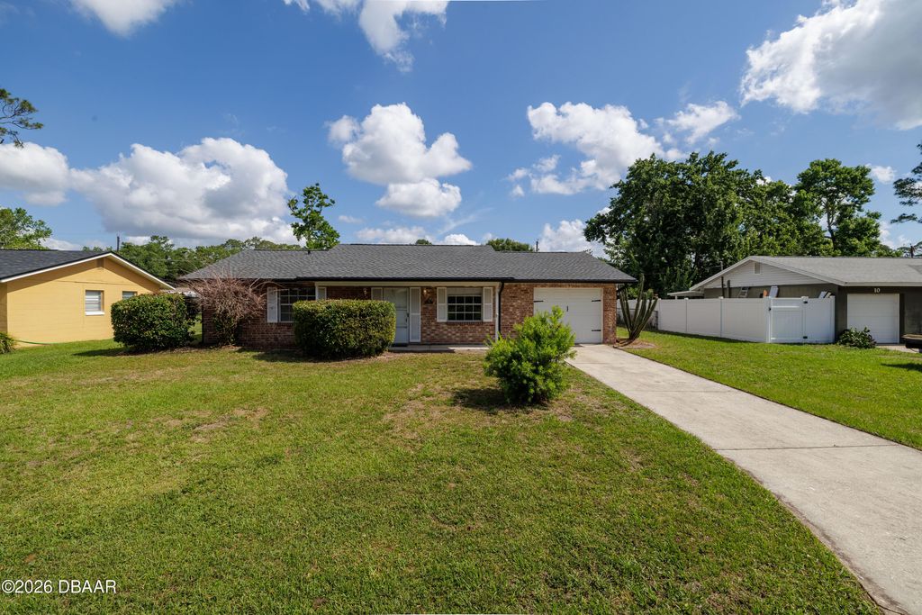 12 Azalea Drive, Daytona Beach, FL 32124