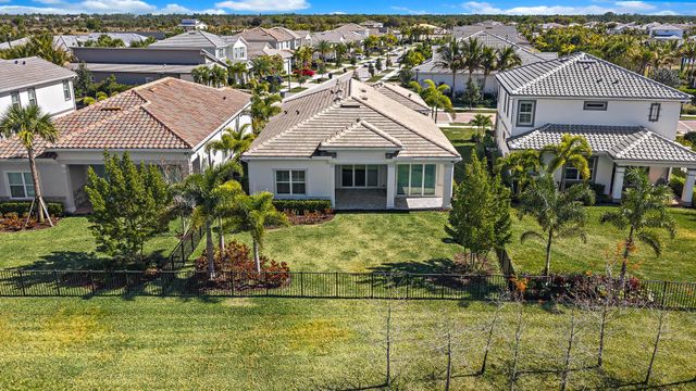 10772 Northbrook Circle, Palm Beach Gardens, FL 33412