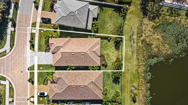 10772 Northbrook Circle, Palm Beach Gardens, FL 33412