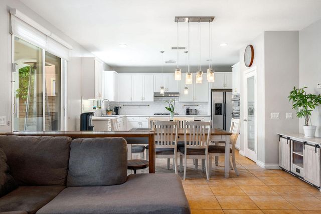 282 Paseo Vista Circle, Palm Desert, CA 92260