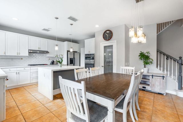 282 Paseo Vista Circle, Palm Desert, CA 92260