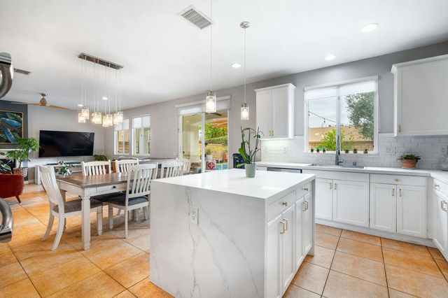 282 Paseo Vista Circle, Palm Desert, CA 92260