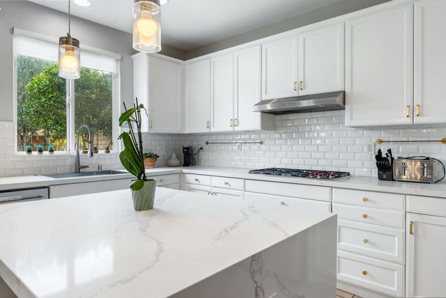 282 Paseo Vista Circle, Palm Desert, CA 92260