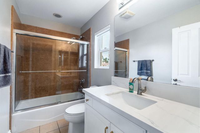 282 Paseo Vista Circle, Palm Desert, CA 92260