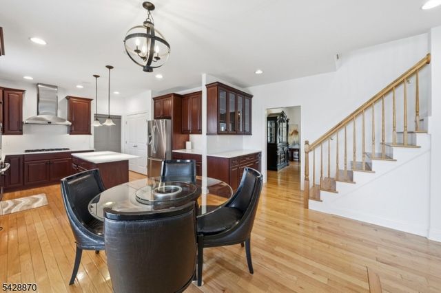 3 Kimble Ct, Hillsborough Twp., NJ 08844