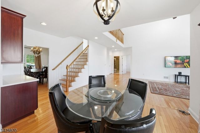 3 Kimble Ct, Hillsborough Twp., NJ 08844