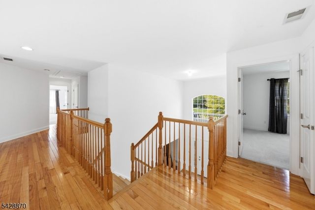 3 Kimble Ct, Hillsborough Twp., NJ 08844