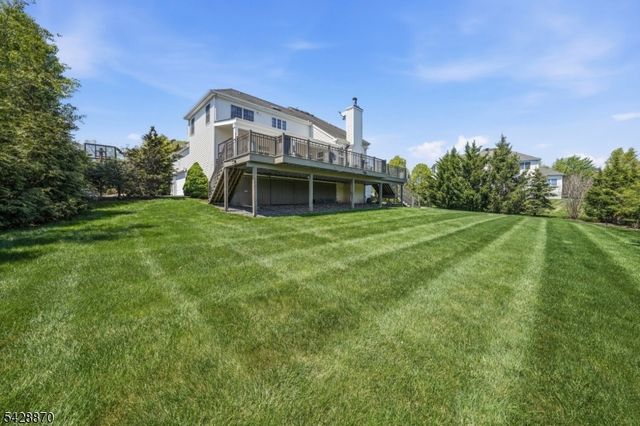 3 Kimble Ct, Hillsborough Twp., NJ 08844