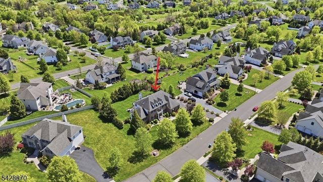 3 Kimble Ct, Hillsborough Twp., NJ 08844