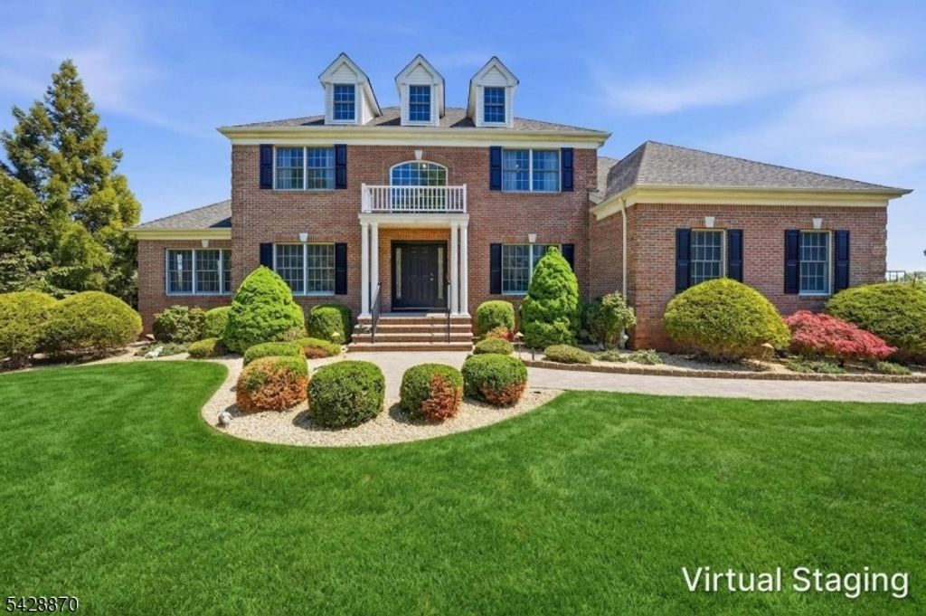 3 Kimble Ct, Hillsborough Twp., NJ 08844