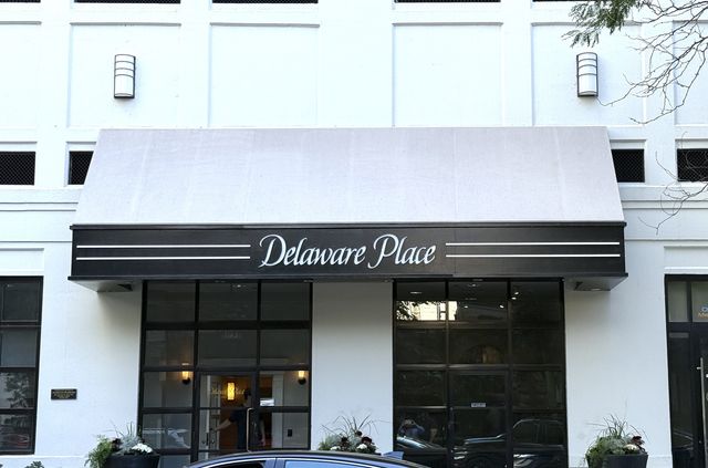33 W Delaware Place 9D, Chicago, IL 60610