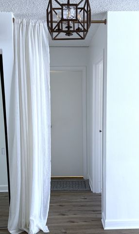 33 W Delaware Place 9D, Chicago, IL 60610