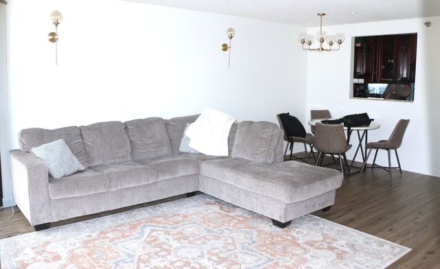 33 W Delaware Place 9D, Chicago, IL 60610