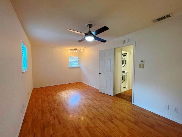 300 El Paso ST, Austin, TX 78704