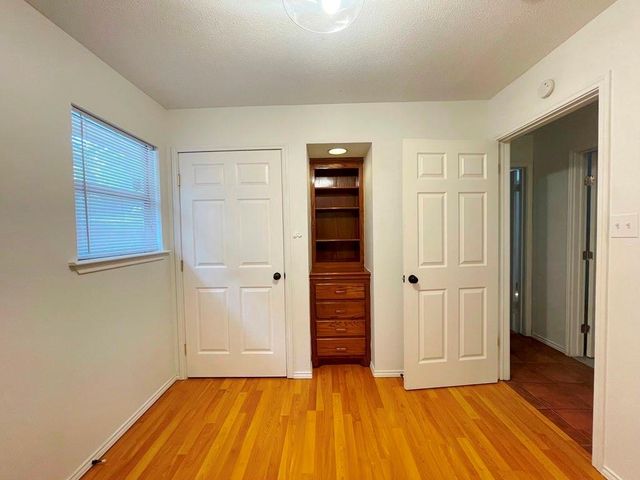 300 El Paso ST, Austin, TX 78704