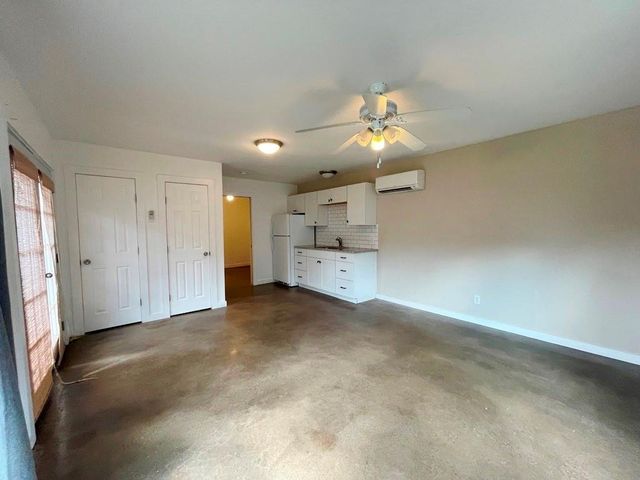 300 El Paso ST, Austin, TX 78704