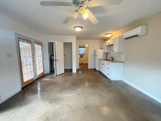300 El Paso ST, Austin, TX 78704