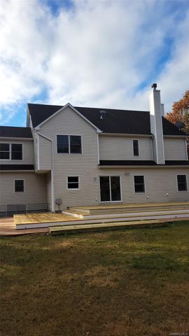 414 Railroad Avenue, Manorville, NY 11934