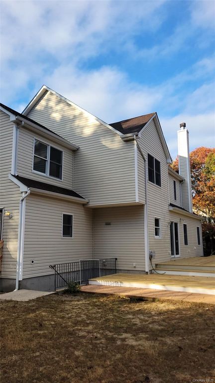 414 Railroad Avenue, Manorville, NY 11934