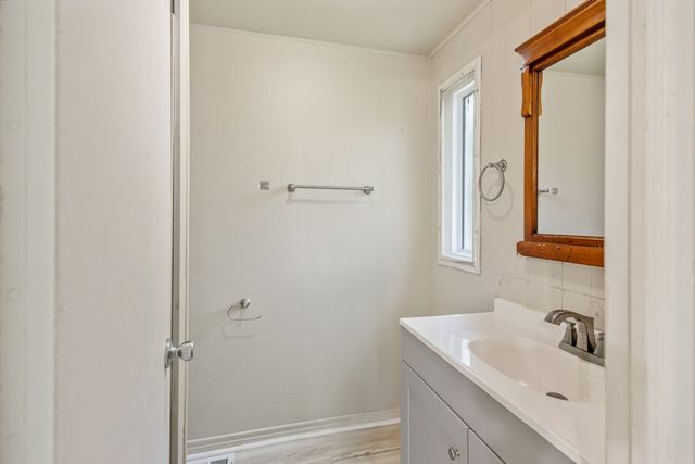 110 W Shadowwood Street, Gun Barrel City, TX 75156