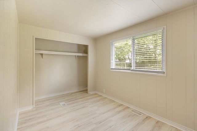110 W Shadowwood Street, Gun Barrel City, TX 75156