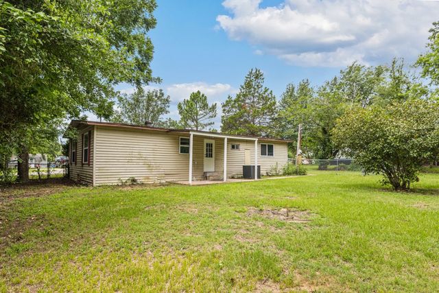 110 W Shadowwood Street, Gun Barrel City, TX 75156