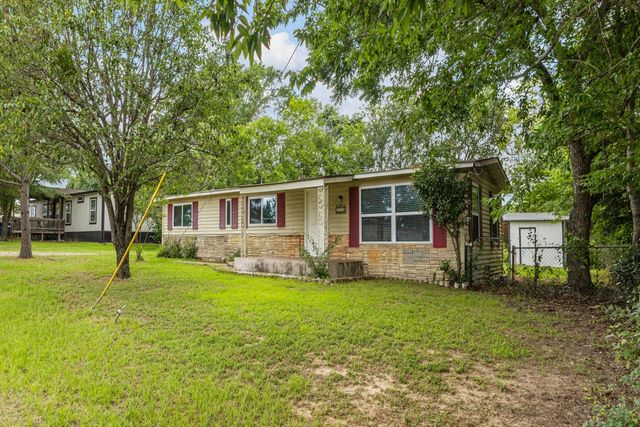110 W Shadowwood Street, Gun Barrel City, TX 75156