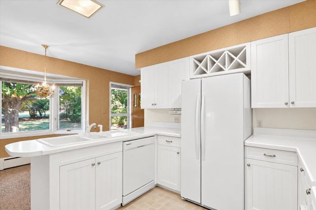 569 Charles Avenue, Alma, MI 48801