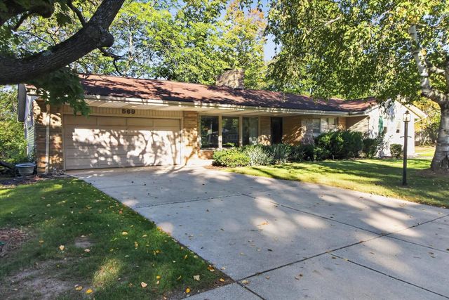 569 Charles Avenue, Alma, MI 48801