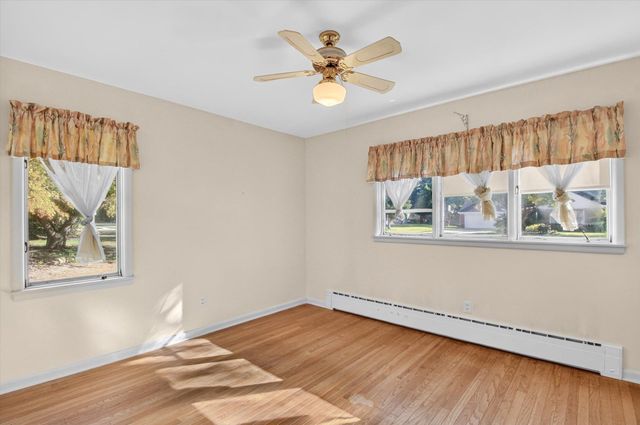 569 Charles Avenue, Alma, MI 48801