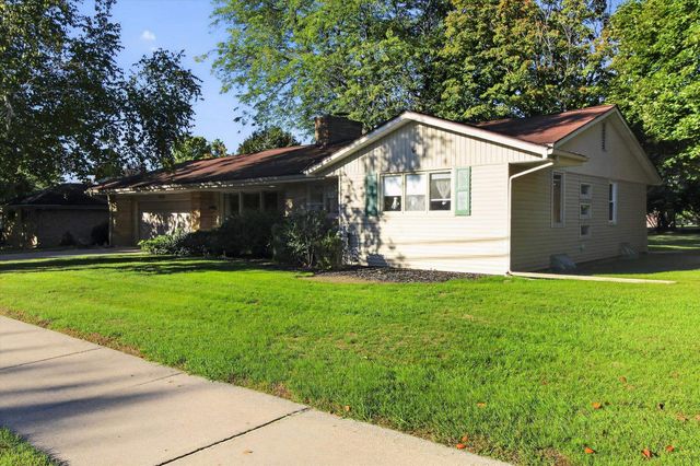 569 Charles Avenue, Alma, MI 48801