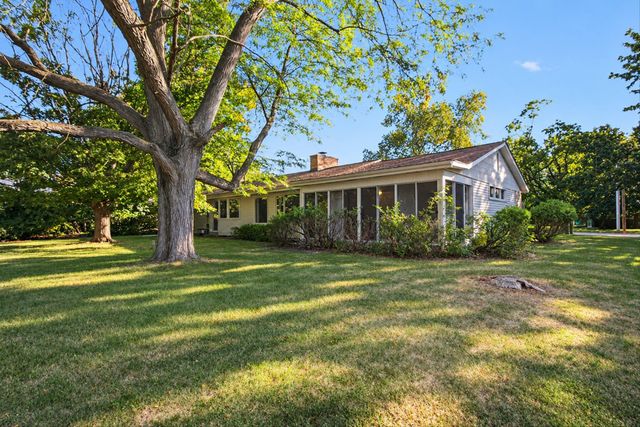 569 Charles Avenue, Alma, MI 48801