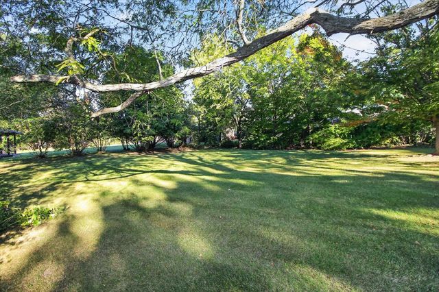 569 Charles Avenue, Alma, MI 48801