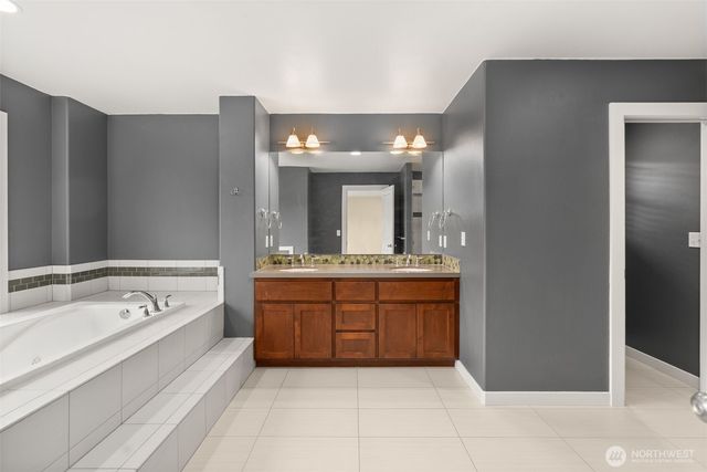 1635 Tannerwood Way SE, North Bend, WA 98045