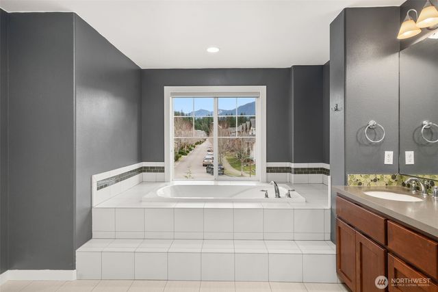 1635 Tannerwood Way SE, North Bend, WA 98045