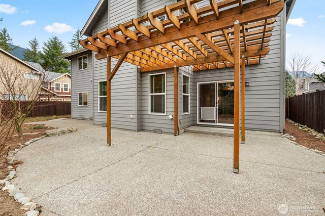 1635 Tannerwood Way SE, North Bend, WA 98045