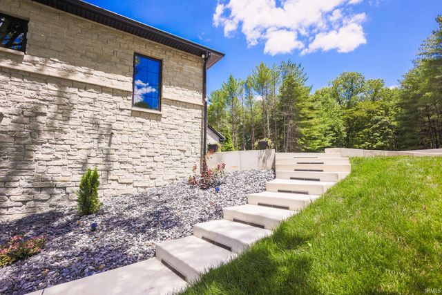 1436 Fayetteville Owen Road, Bedford, IN 47421
