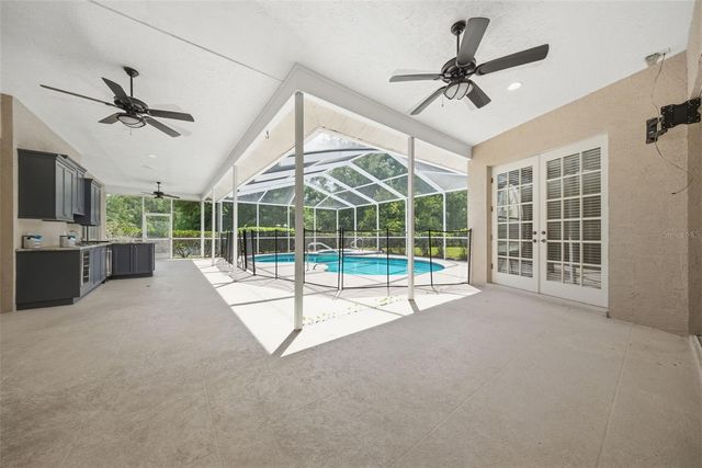 18629 AVENUE CAPRI, Lutz, FL 33558