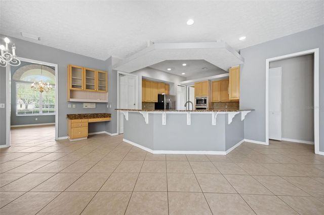 18629 AVENUE CAPRI, Lutz, FL 33558