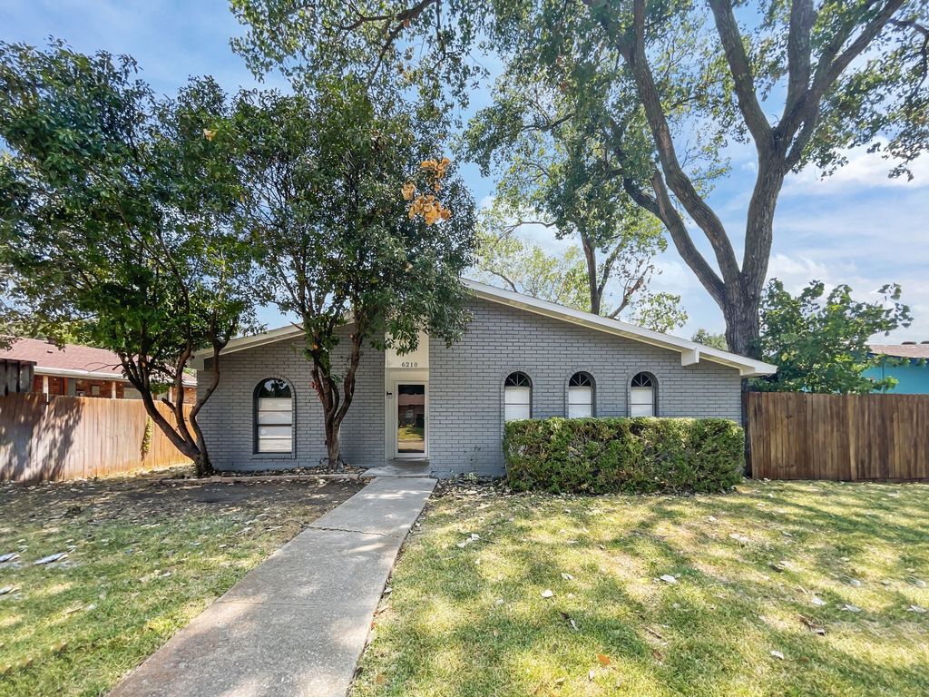 6210 Glenmoor Drive, Garland, TX 75043