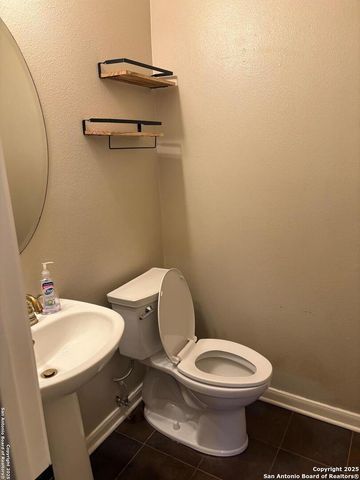 2614 Leakey, San Antonio, TX 78251