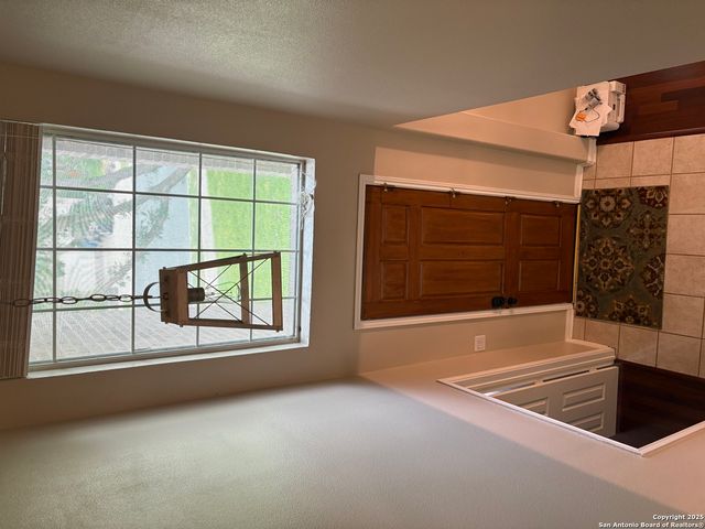 2614 Leakey, San Antonio, TX 78251